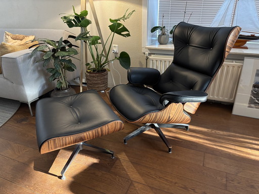 Cavel Lounge Chair Met Hocker (Eames Redesigned)