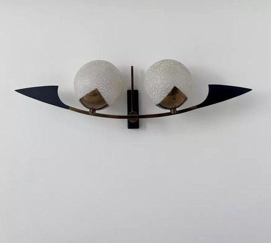 Image 1 of Vintage messing en opaline wandlamp