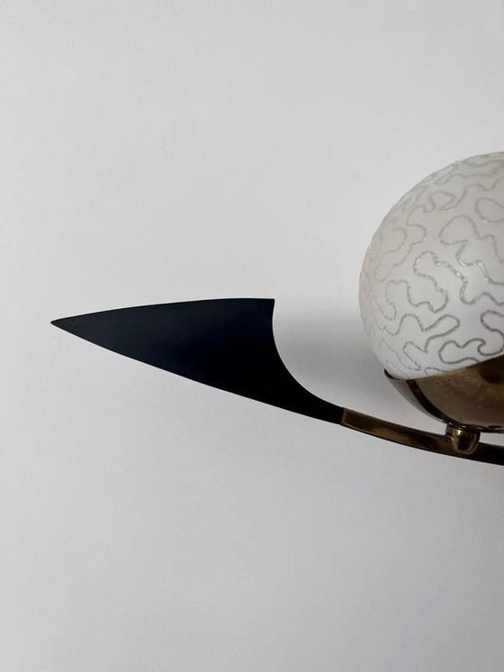 Image 1 of Vintage messing en opaline wandlamp