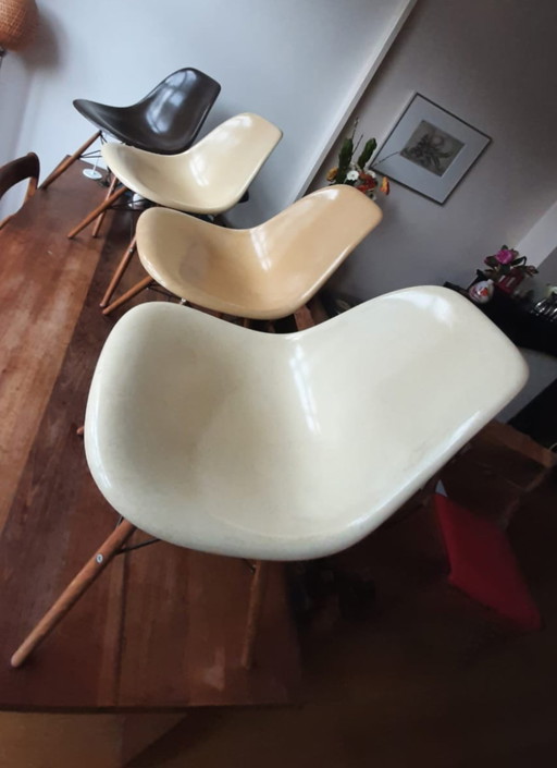 4x Herman Miller/ Eames fiberglas stoelen