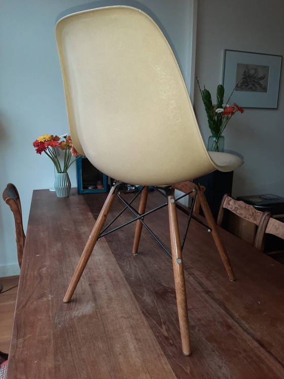 Image 1 of 4x Herman Miller/ Eames fiberglas stoelen