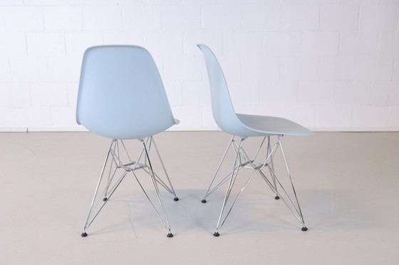 Image 1 of 2x Vitra Eames Plastic DSR blauw