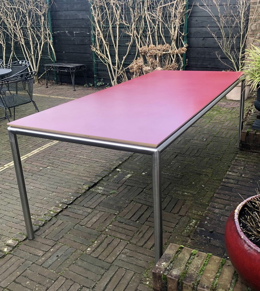 Metaform R17 eettafel