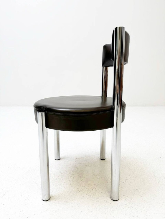 Image 1 of Set van 8 Iconische stoelen van chroom en leer van Victoria Furniture, jaren 1960