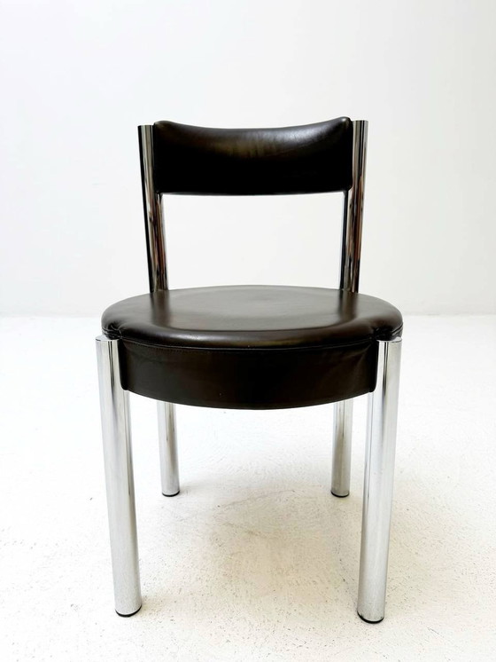 Image 1 of Set van 8 Iconische stoelen van chroom en leer van Victoria Furniture, jaren 1960