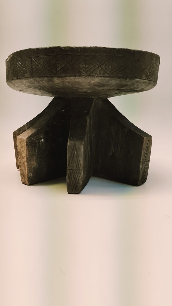 Image 1 of Oude Afrikaanse Stoel  Kruk