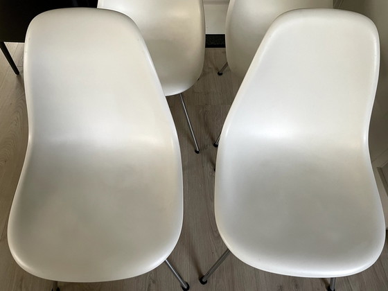 Image 1 of 4x Vitra Eames Dsx Kuipstoelen