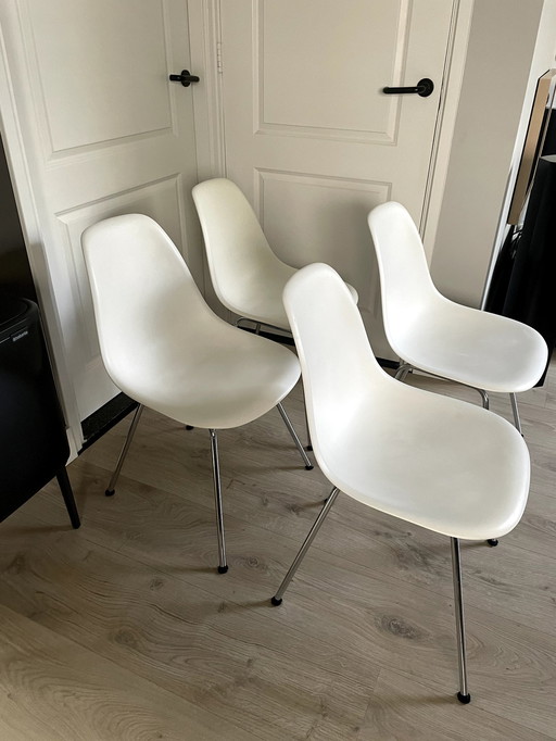 4x Vitra Eames Dsx Kuipstoelen