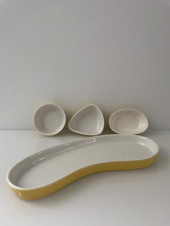 Image 1 of Vintage / Retro Schalen Pastel Geel En Wit Keramiek