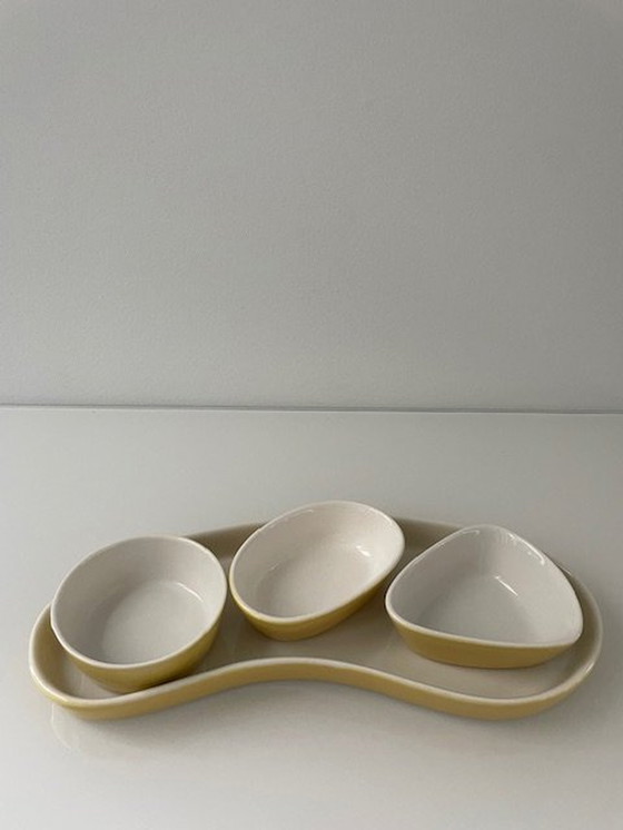 Image 1 of Vintage / Retro Schalen Pastel Geel En Wit Keramiek