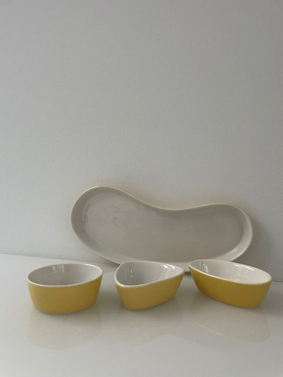 Image 1 of Vintage / Retro Schalen Pastel Geel En Wit Keramiek