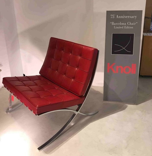 Knoll Barcelona Leunstoel Nieuw-Nooit Gebruikt In Venezia Rood Leer Ontwerp L. Mies Van Der Rohe En Lilly Reich 1929