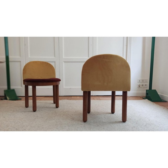 Image 1 of Paar vintage stoelen bekleed met rood en geel fluweel, Italië 1960