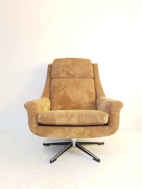 Image 1 of Vintage Draaifauteuil Met Voetenbank | Ottoman Ribstof