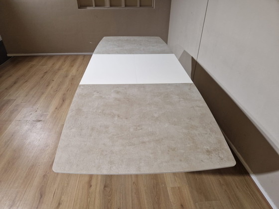 Image 1 of Bo Concept Milano - Eettafel - Uitschuifbaar - Nieuwstaat