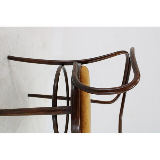 Image 1 of Vintage beukenhouten fauteuil van Ton, Tsjecho-Slowakije 1960