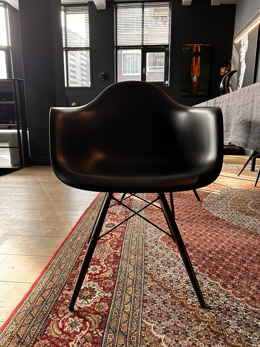 6x Vitra Eames stoelen