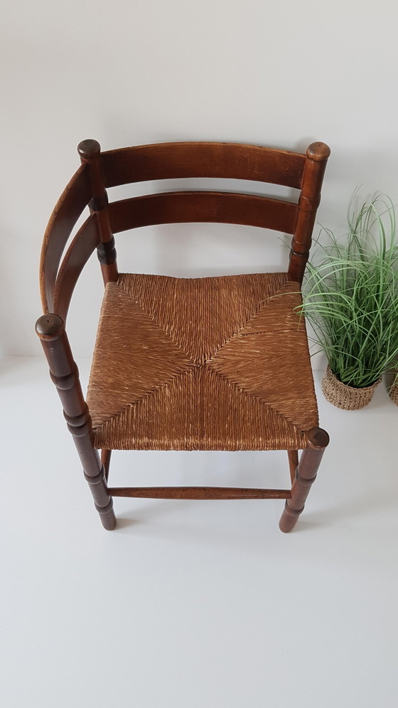 Image 1 of Vintage driehoek rotan stoeltje