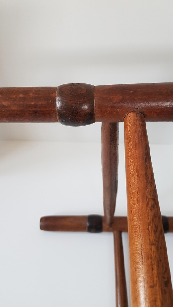 Image 1 of Vintage driehoek rotan stoeltje