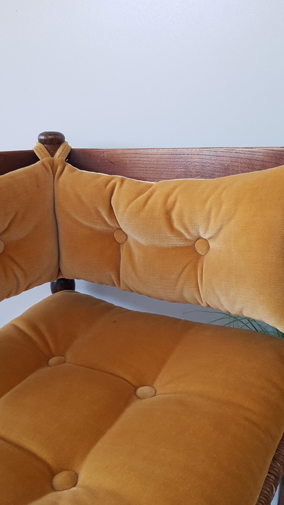 Image 1 of Vintage driehoek rotan stoeltje