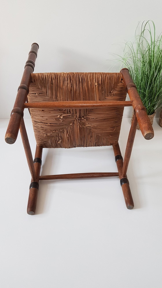 Image 1 of Vintage driehoek rotan stoeltje