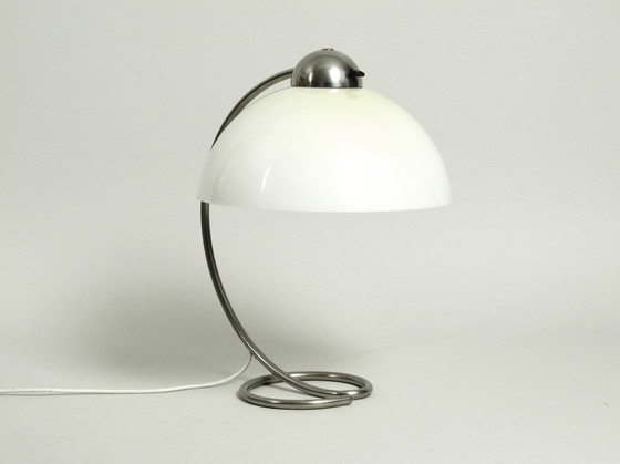 Image 1 of Grote Mid Century Metalen Tafellamp Met Plastic Kap Door Schanzenbach Duitsland