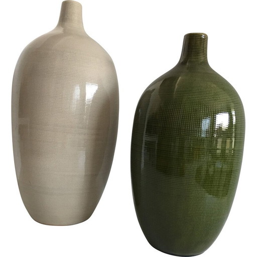 Paar oude eivormige vazen van Art Decorative keramiek