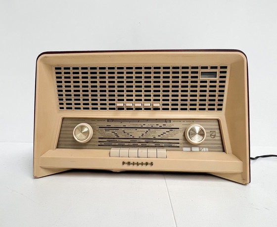 Image 1 of Gereviseerde Vintage Philips Grammofoonspeler En Buizenradio, 1960'S