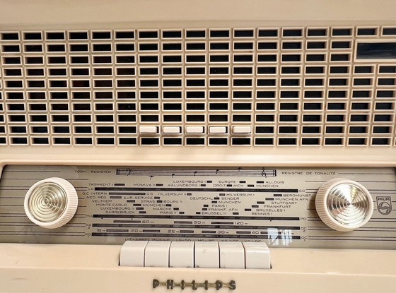 Image 1 of Gereviseerde Vintage Philips Grammofoonspeler En Buizenradio, 1960'S