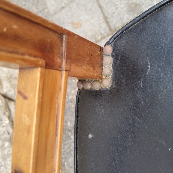 Image 1 of Set van 6 vintage stoelen van walnoothout en zwart leer, Frankrijk