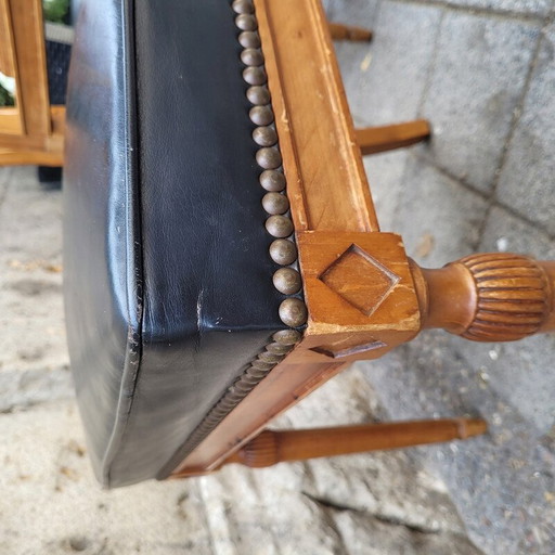 Set van 6 vintage stoelen van walnoothout en zwart leer, Frankrijk