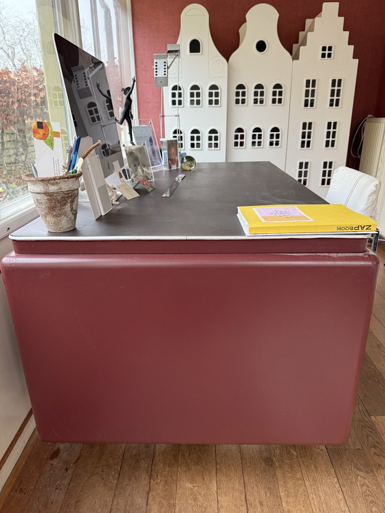 Image 1 of Industrieel Stalen Fifties Ahrend Bureau