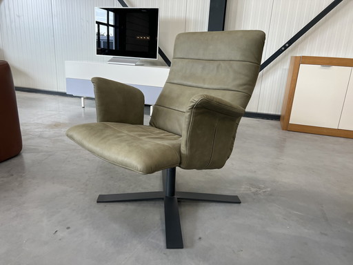 Label Woodstock draai fauteuil groen leer