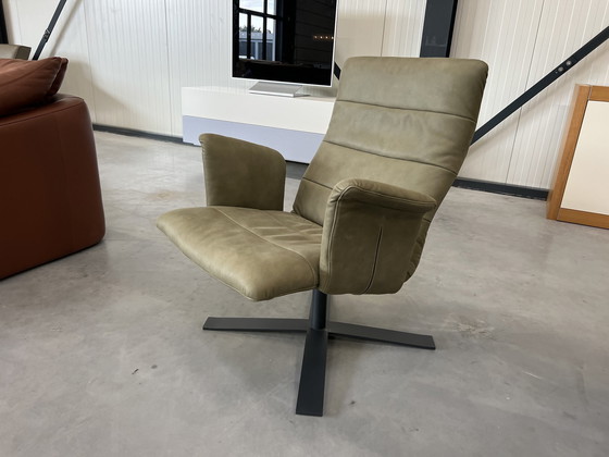 Image 1 of Label Woodstock draai fauteuil groen leer