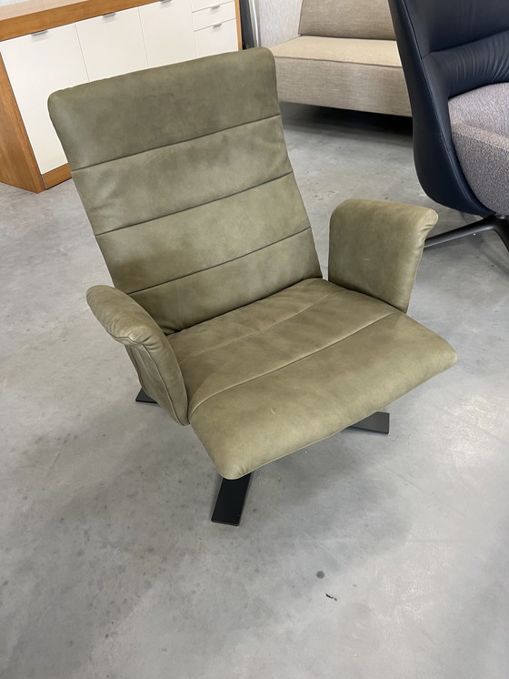 Image 1 of Label Woodstock draai fauteuil groen leer