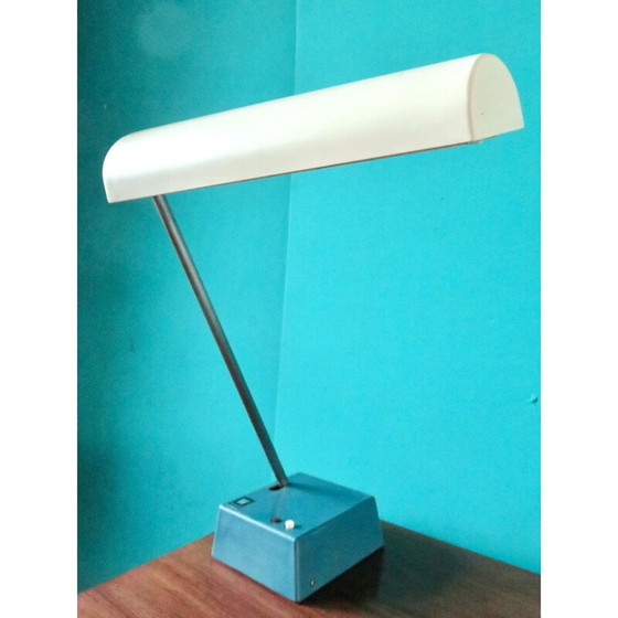 Image 1 of Vintage witte kunsthars bureaulamp van Wolfgang Tuempel