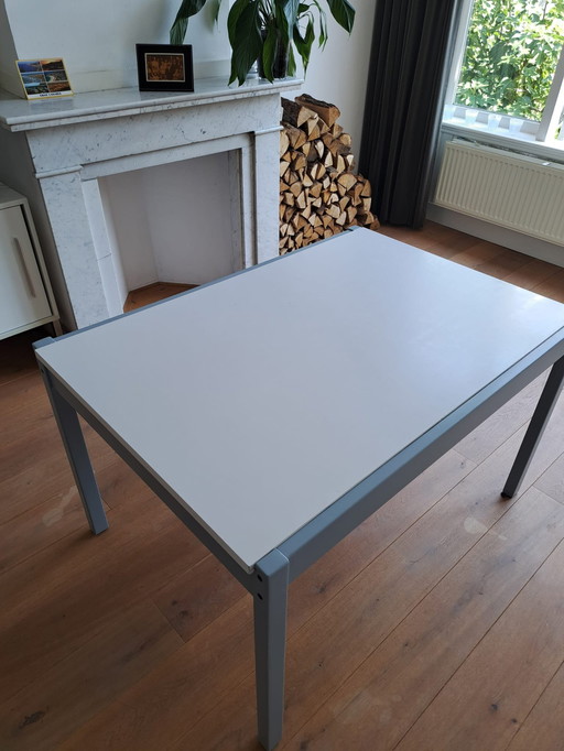 Pastoe Tafel