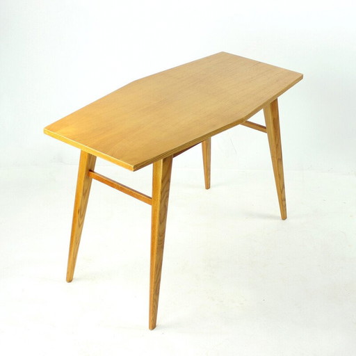 Mid century salontafel in eikenhout, Tsjecho-Slowakije 1960