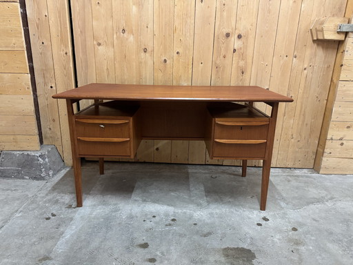 Teakhouten bureau van Gunnar Nielsen voor Tibergaard, 1960