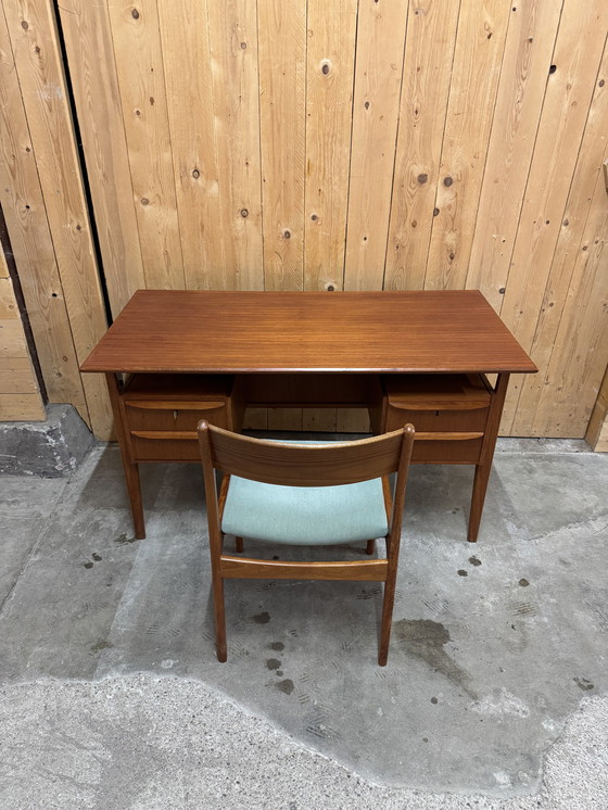 Image 1 of Teakhouten bureau van Gunnar Nielsen voor Tibergaard, 1960