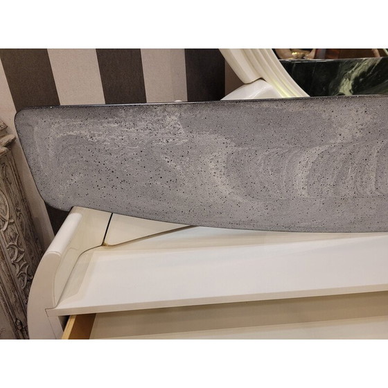 Image 1 of Vintage Space Age kaptafel in wit gelakt hout voor Dbm, Italië 1970