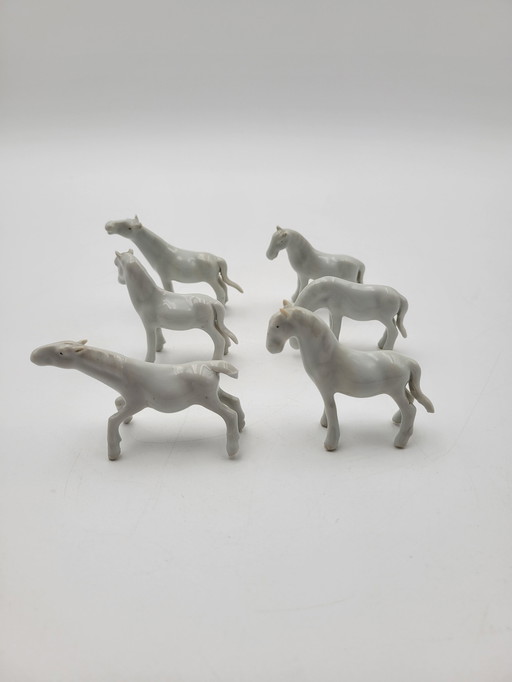 Set van 6 antieke porseleinen paarden