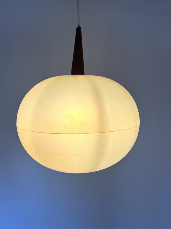 Image 1 of Hanglamp Kunststof & Teak ‘60