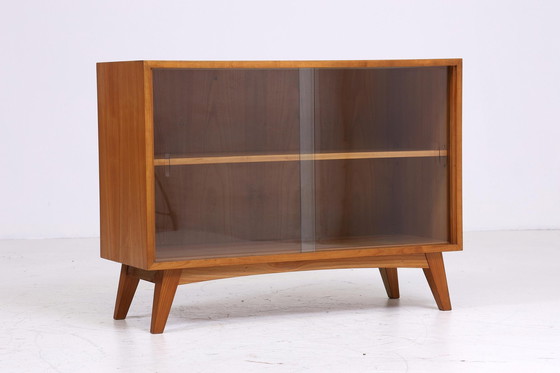 Image 1 of Vintage glazen ladekast jaren 60 | Mid Century vitrinekast gangkast | Retro jaren 70 hout