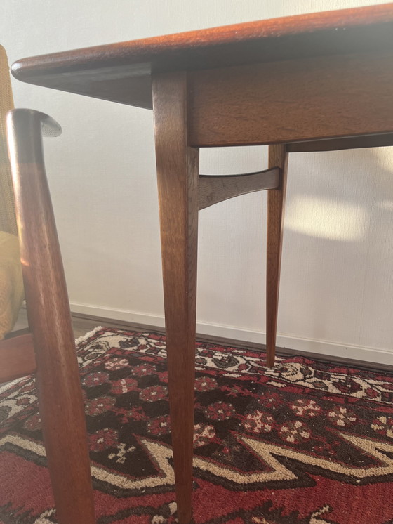 Image 1 of 2x Midcentury Teakhouten Easy Chairs met Tafel