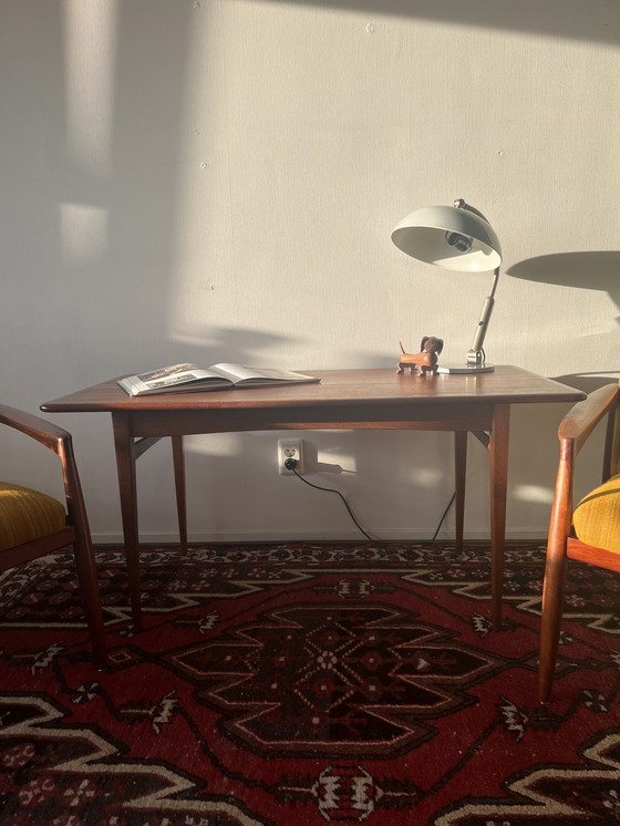 Image 1 of 2x Midcentury Teakhouten Easy Chairs met Tafel