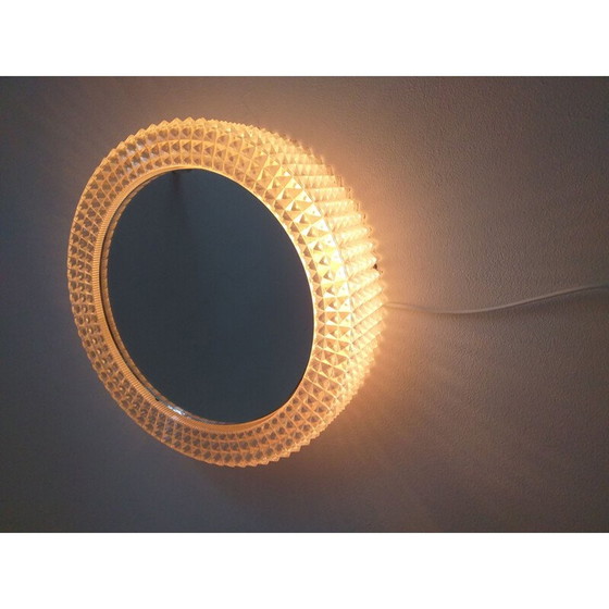 Image 1 of Vintage spiegel met achtergrondverlichting, 1970