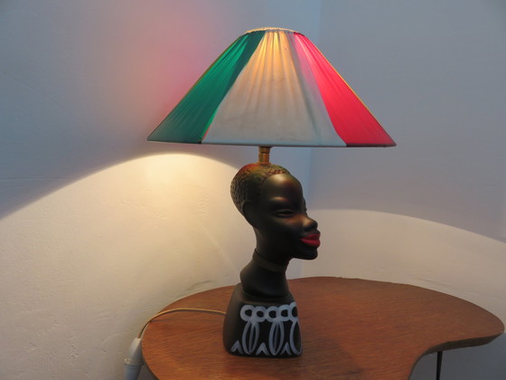 Image 1 of Matzwarte keramische "Afrikaanse vrouw" lamp jaren 50-60