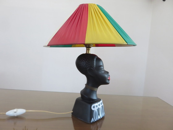 Image 1 of Matzwarte keramische "Afrikaanse vrouw" lamp jaren 50-60