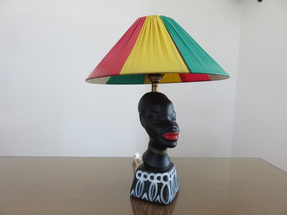 Image 1 of Matzwarte keramische "Afrikaanse vrouw" lamp jaren 50-60